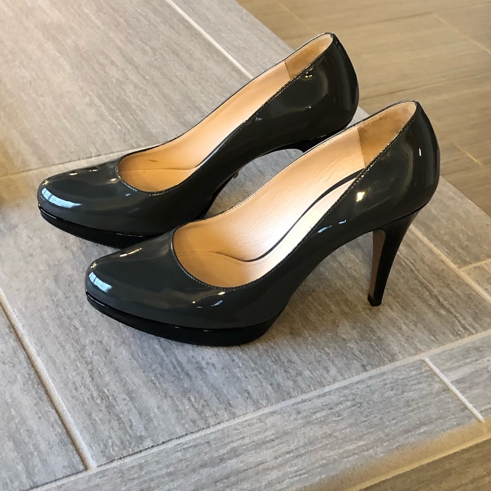 AUTHENTIC PRADA GRAY/BLK PATENT LEATHER HEELS